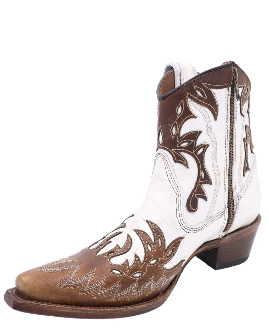 Circle G LD White Camel Embroidery Ankle Boot
