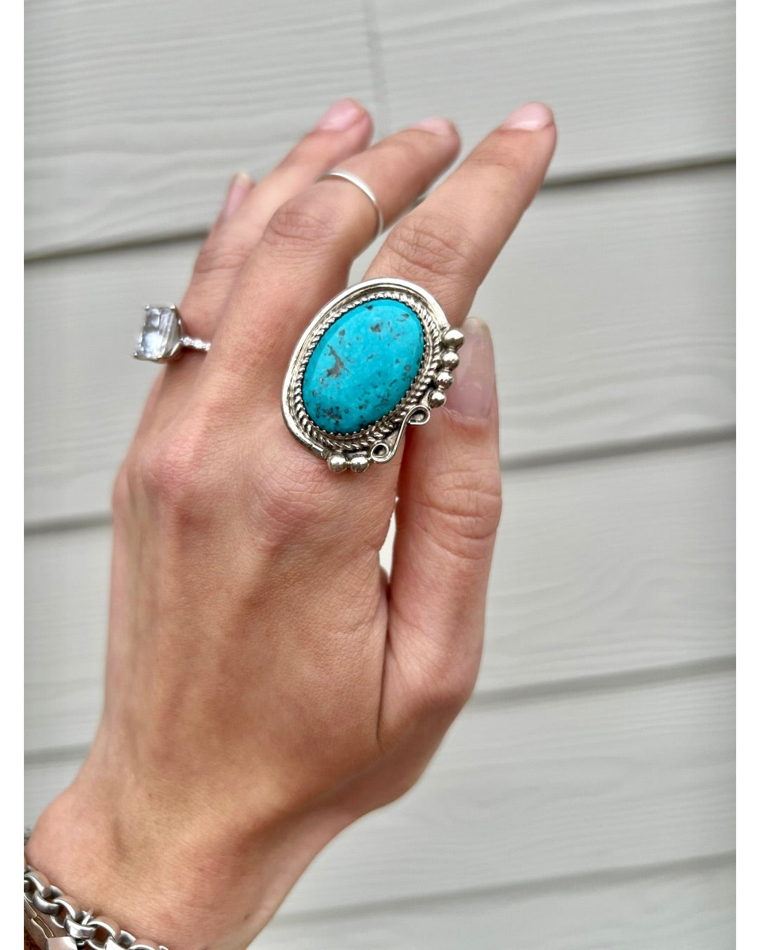 Navajo Handmade Kingman Turquoise Ring - Size 8