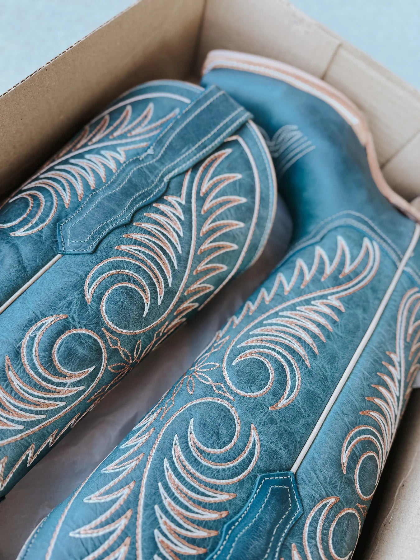 Circle G Distressed Blue Embroidery Boots