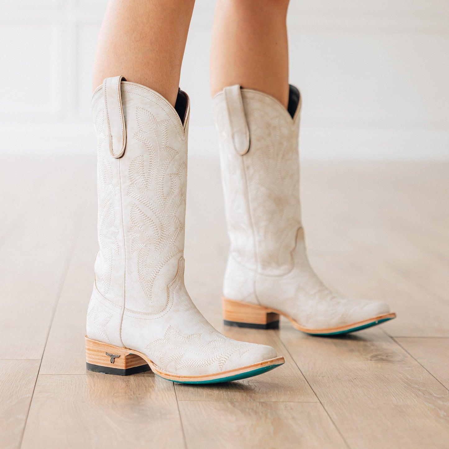 Saratoga Square Boot - Ceramic Crackle