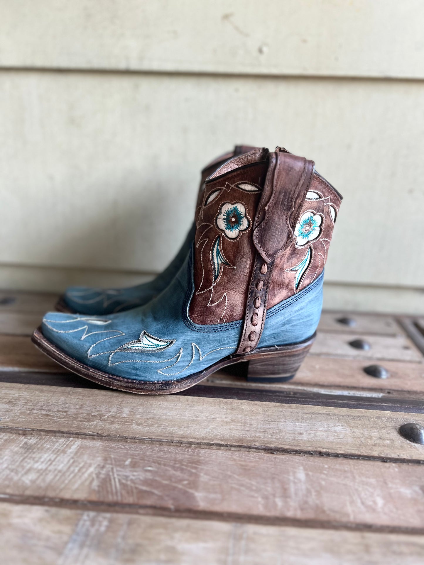Circle G Blue/Shedron Inlay & Floral Embroidery Ankle Boot