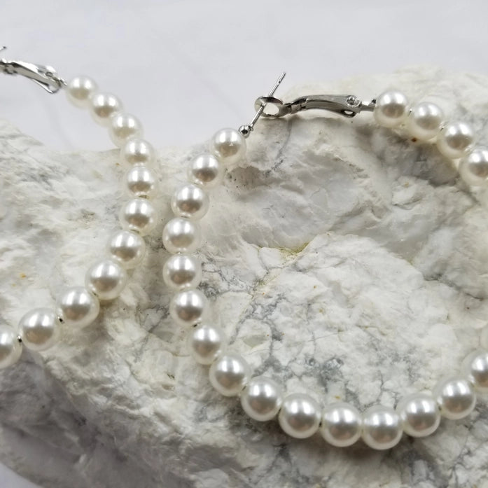 Beaded Pearls Hoop Earrings