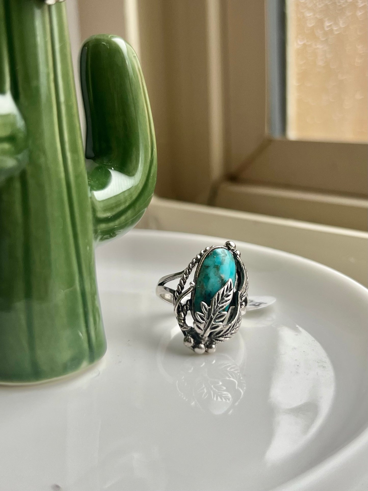 Intricate Sterling Leaf Detail Turquoise Ring - Size 6
