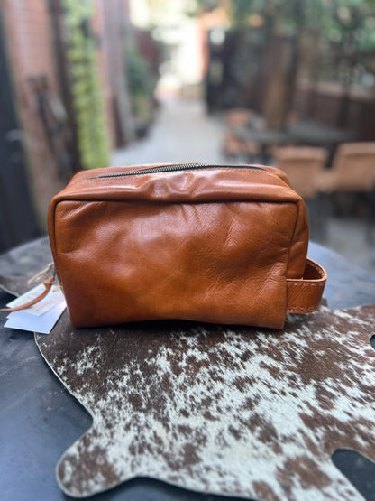 Pranee Jackson Glenwood Leather Dopp Kit