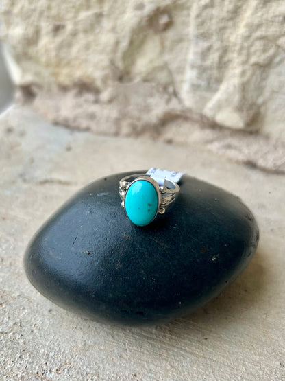 3 Prong Shoulder Navajo Handmade Sterling Turquoise Ring - Size 6