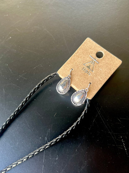 Large Turquoise Pendant Bolo Tie Necklace