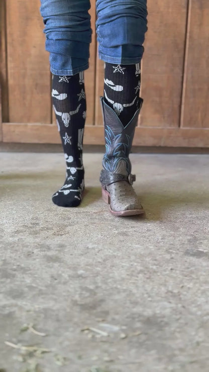 Lucky Chuck Get Western Black & White Socks