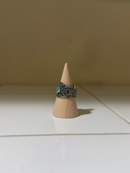 Vintage Romance Sterling Turquoise Ring - Size 7