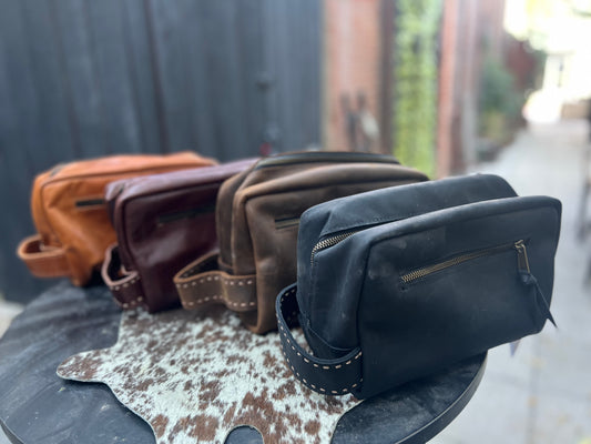 Pranee Jackson Glenwood Leather Dopp Kit