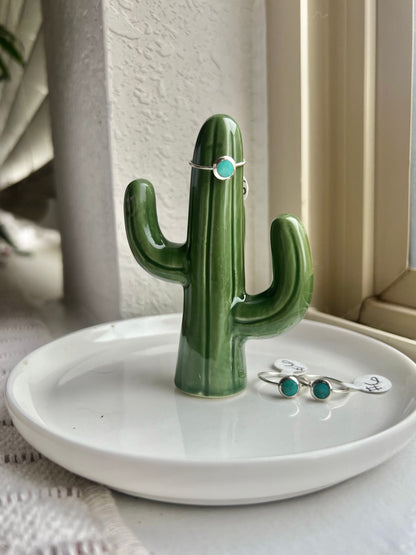 Simple Circle Dainty Turquoise Ring - Size 6