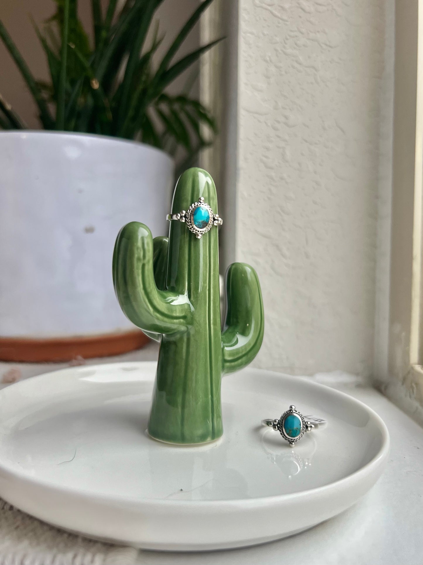 Handmade Point Prong Detail Dainty Turquoise Ring