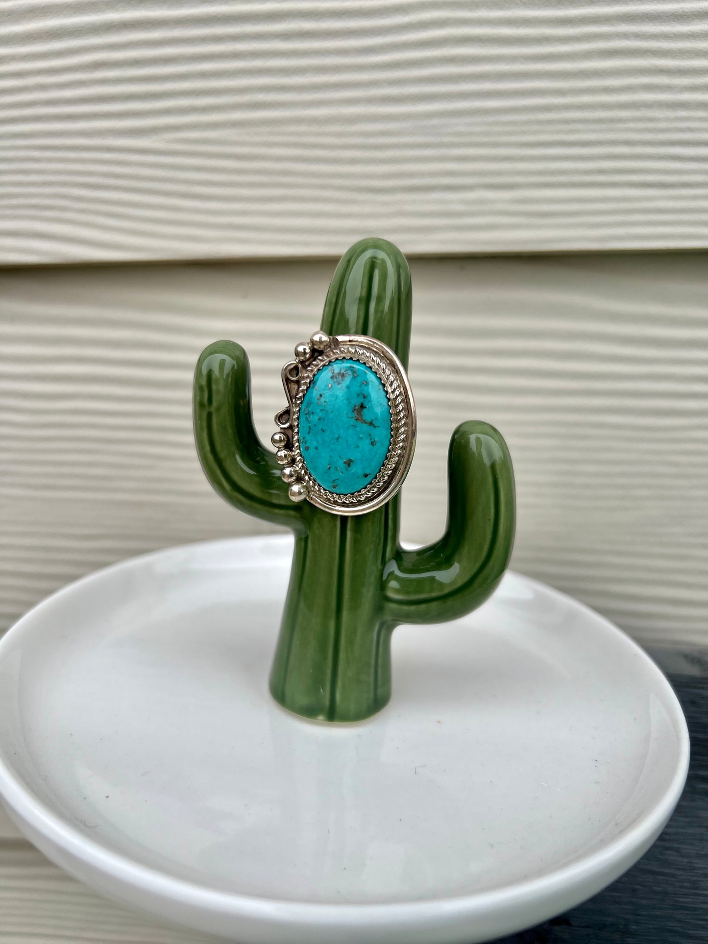 Navajo Handmade Kingman Turquoise Ring - Size 8