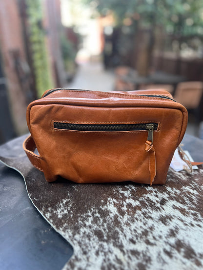 Pranee Jackson Glenwood Leather Dopp Kit