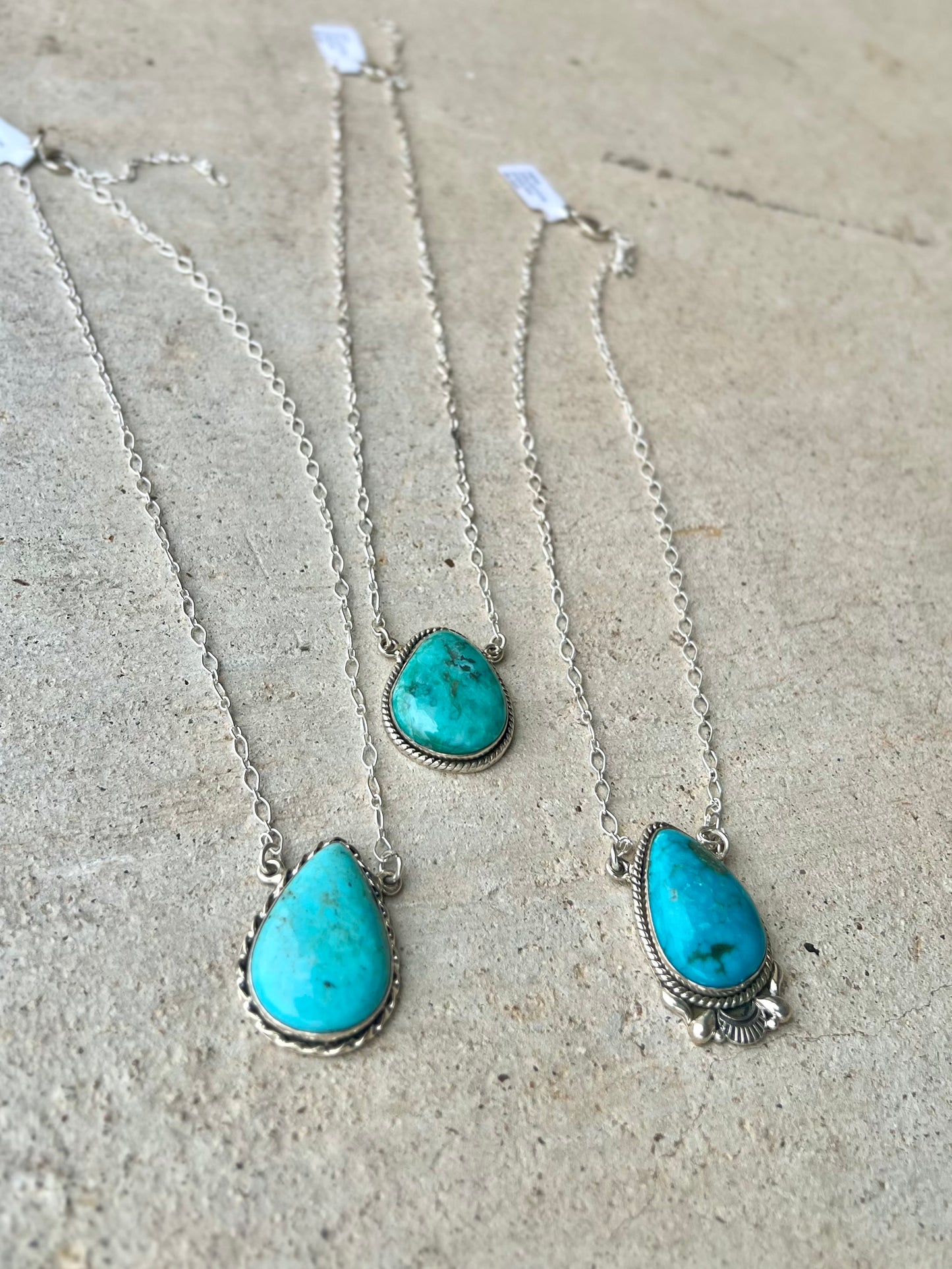 14" Chain Thunder Mountain Turquoise Large Pendant Necklaces