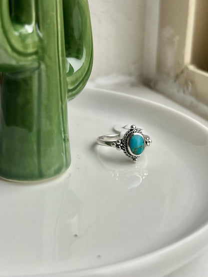 Handmade Point Prong Detail Dainty Turquoise Ring