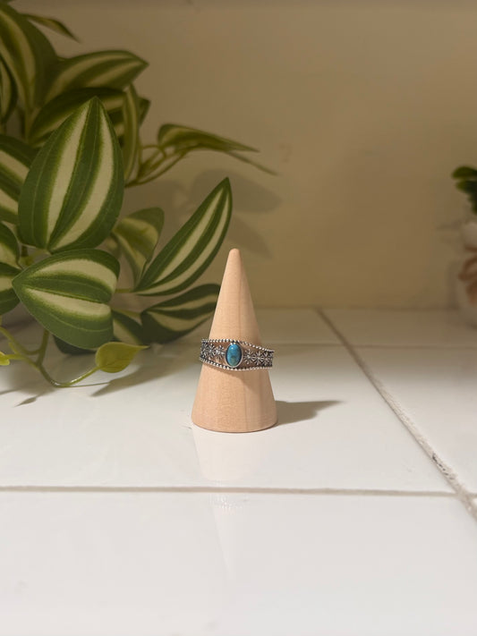 Shadow Floral Band Detail Turquoise Ring