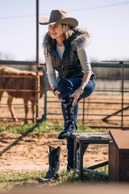 Lucky Chuck Get Western Black & White Socks