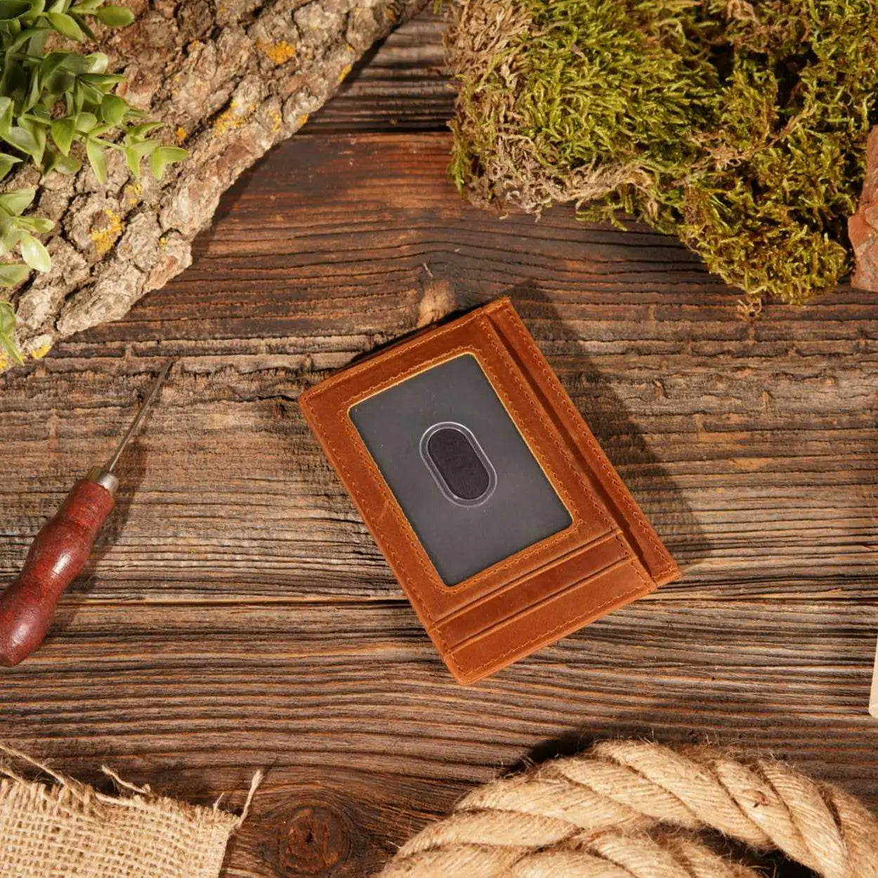 Leather Wallet w/ Magnetic Clip