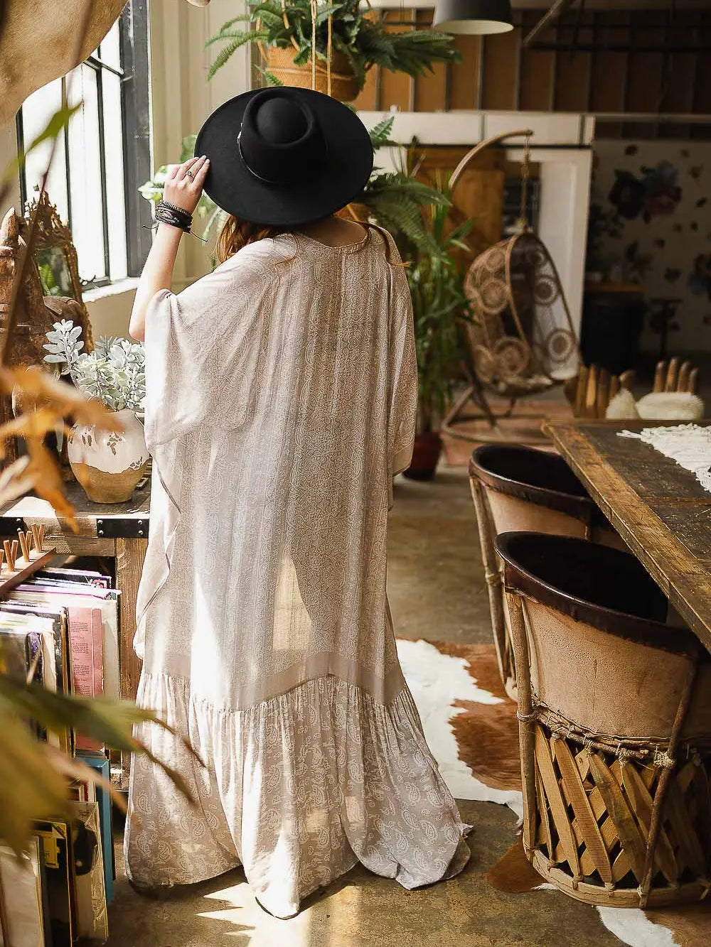 Airy Paisley Drape Kimono