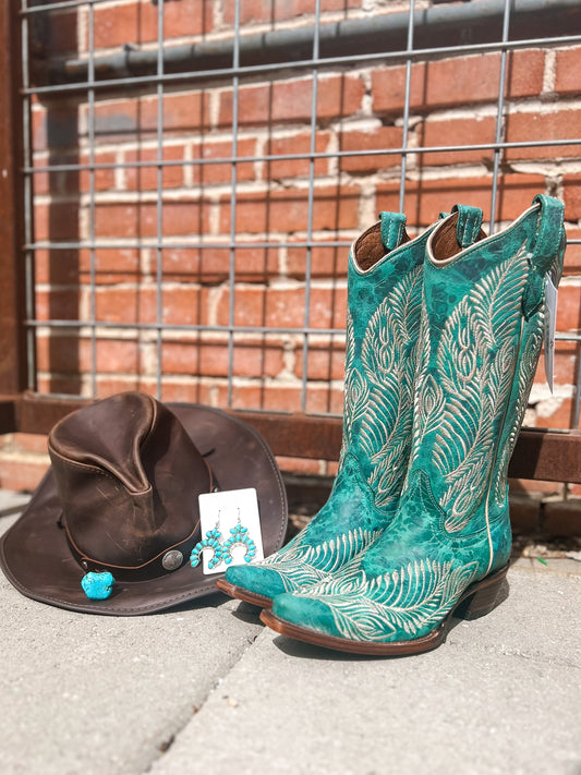LD Turquoise Feather Embroidery Boot