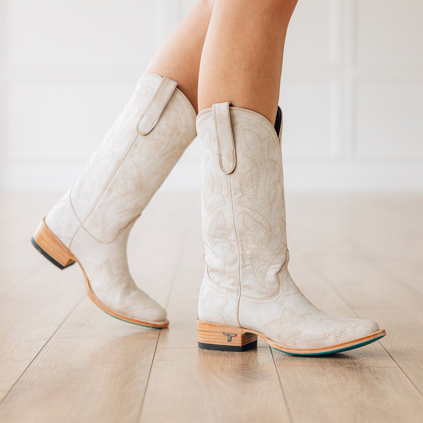 Saratoga Square Boot - Ceramic Crackle