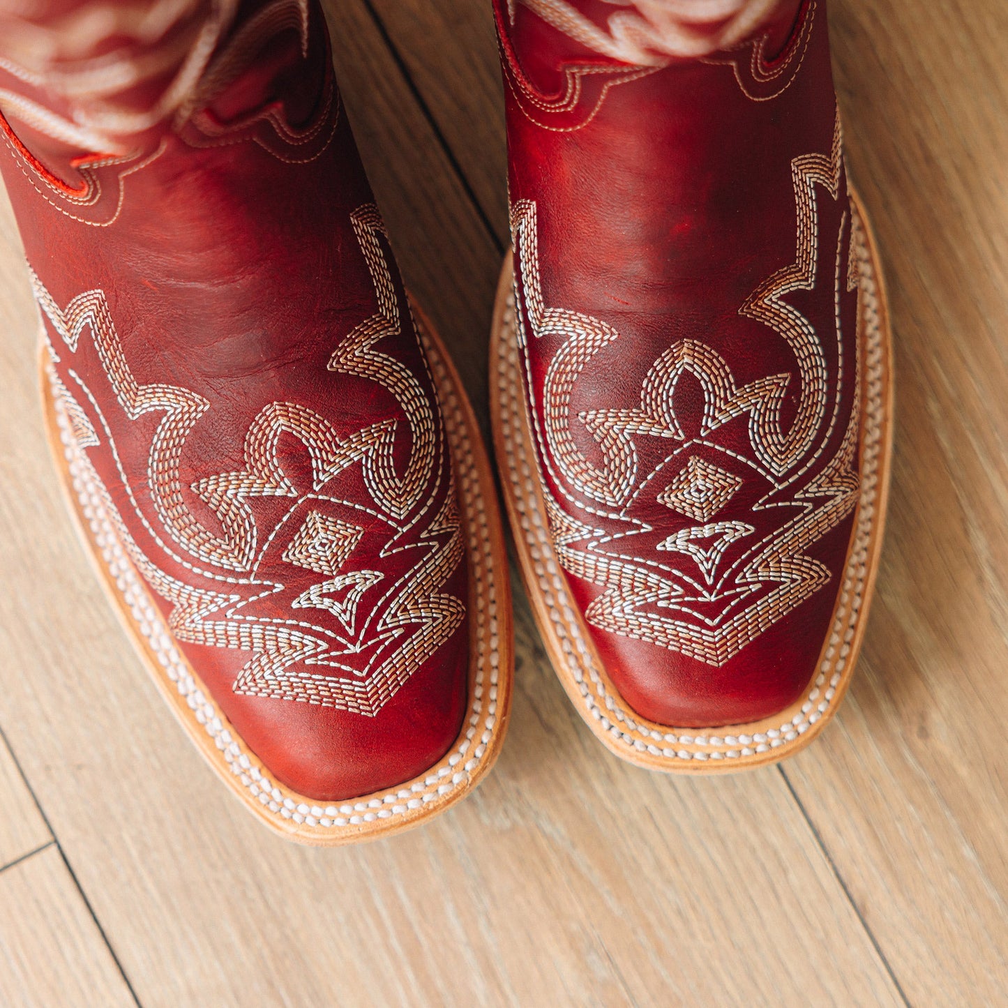 Saratoga Square Boot - Smoldering Ruby